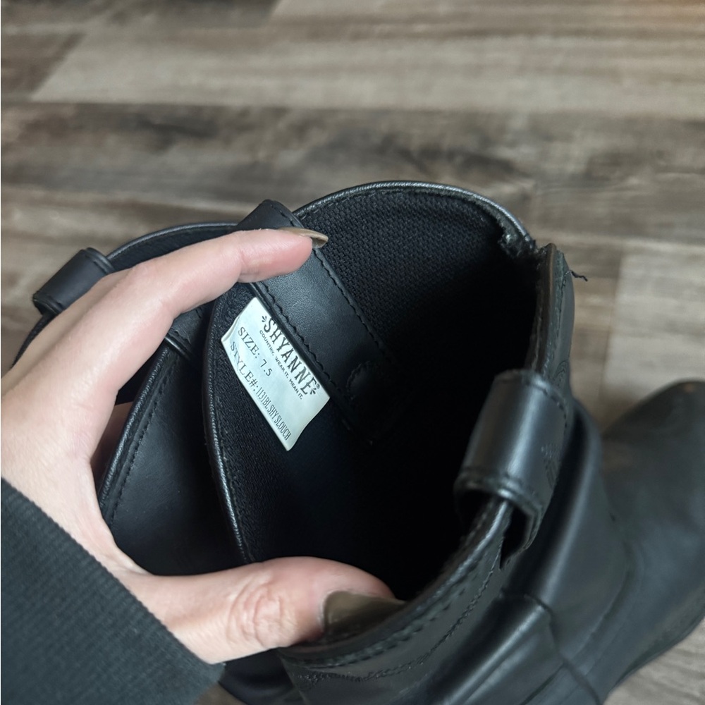 Classic Black Leather Cowboy Boots Shyanne - Picture 6 of 8